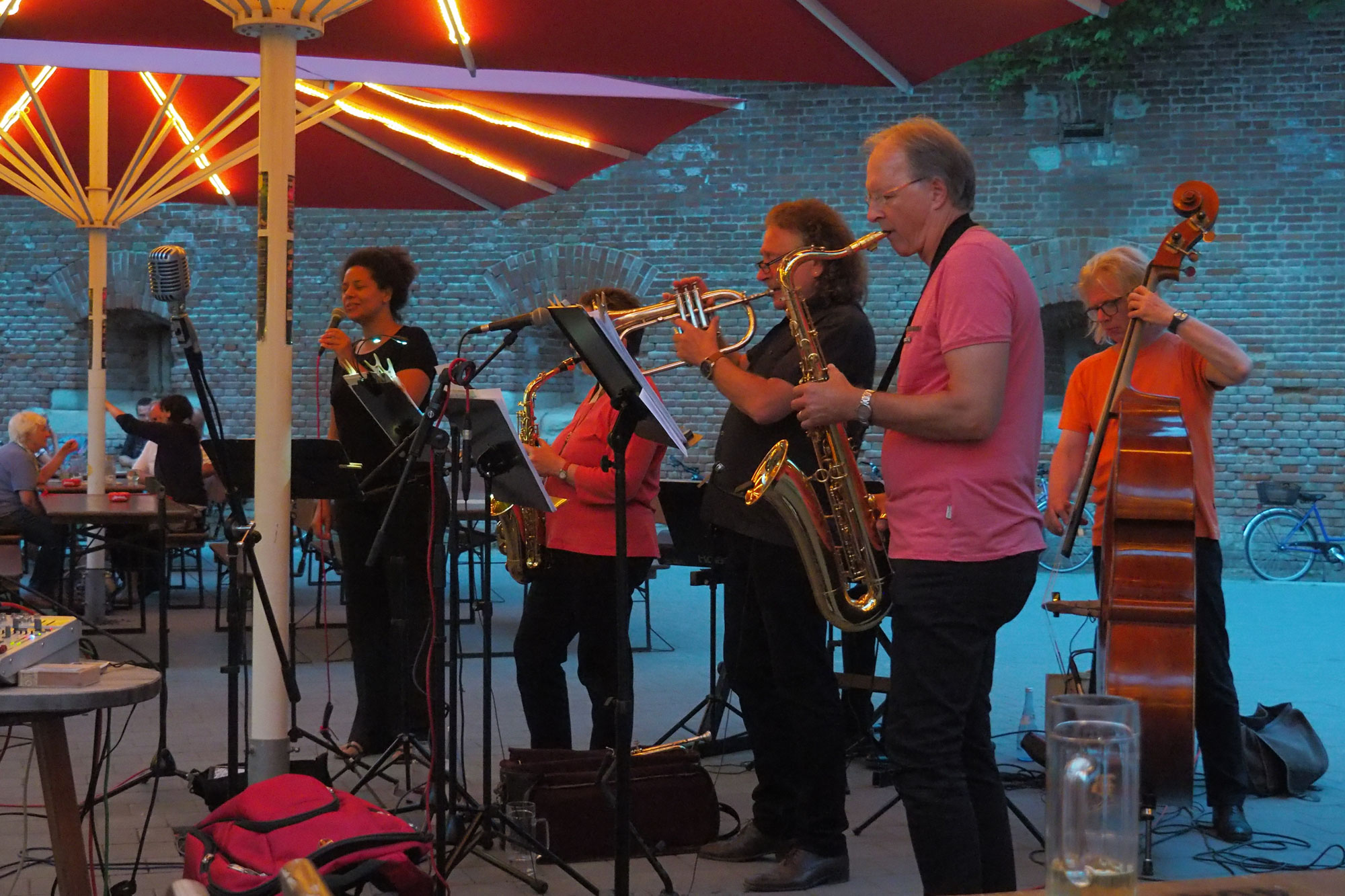 Jazz & Swing im Biergarten
